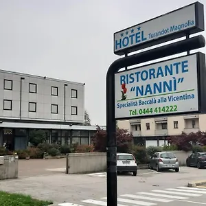 Hotel Ristorante Turandot Magnolia!!!, Grisignano di Zocco